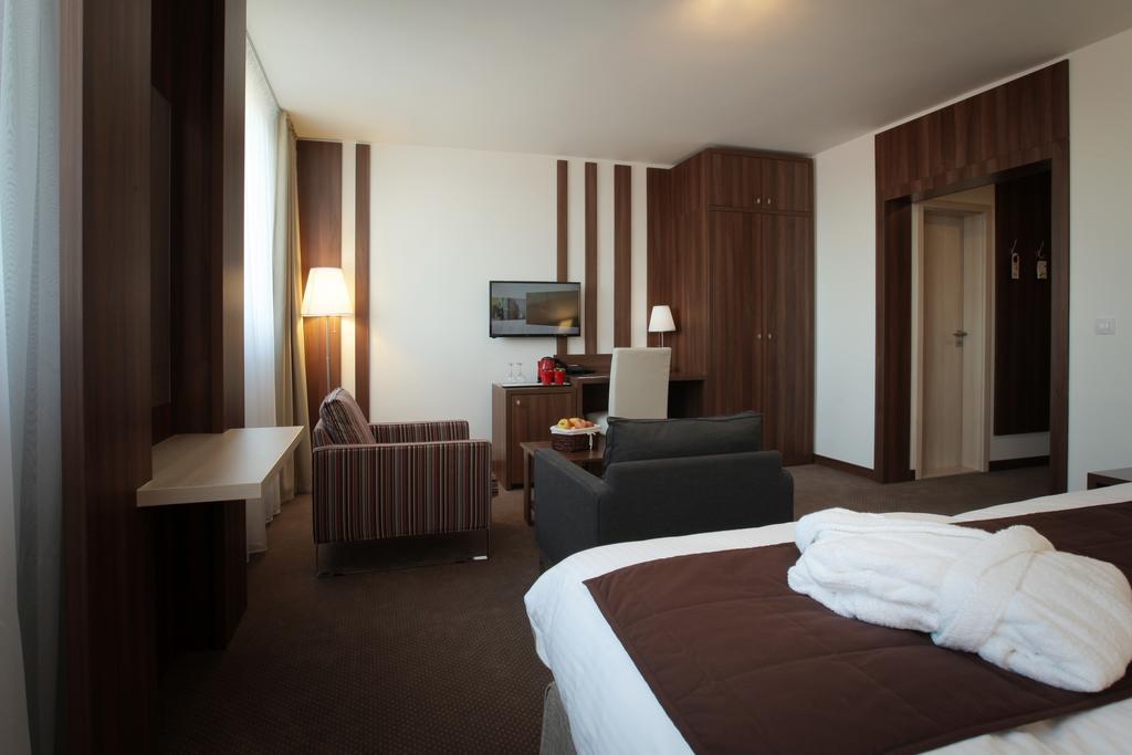 Hotel Metropol Spišská Nová Ves 객실 사진